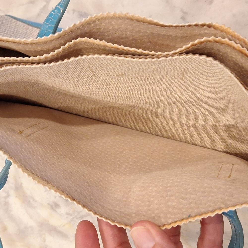 Handbag - Picture 3 of 5